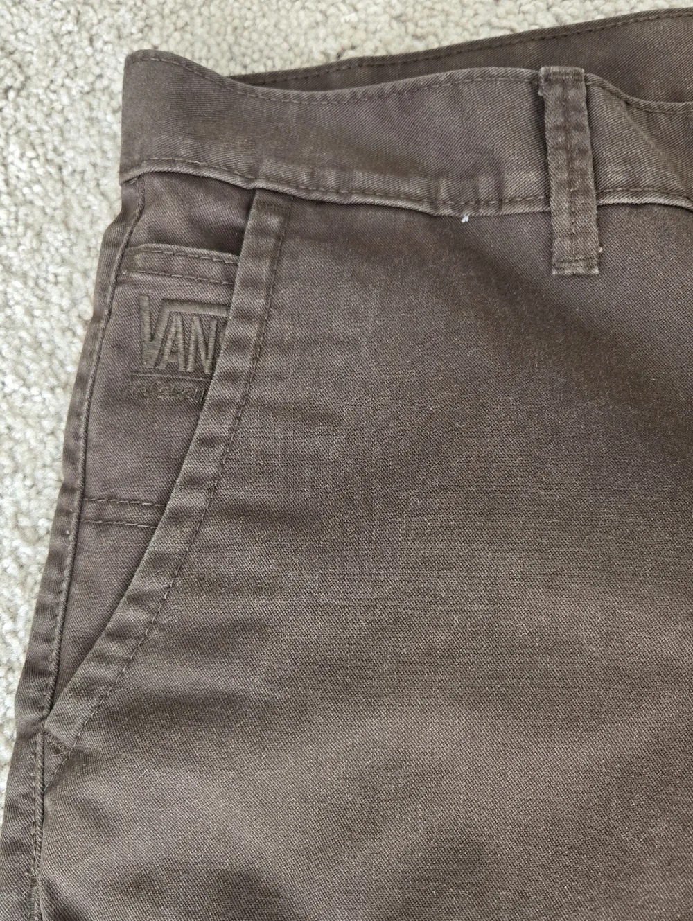 Vans Mikey February Authentic Relaxed Fit Cropped Chino Pants Mens Size 36 Brown